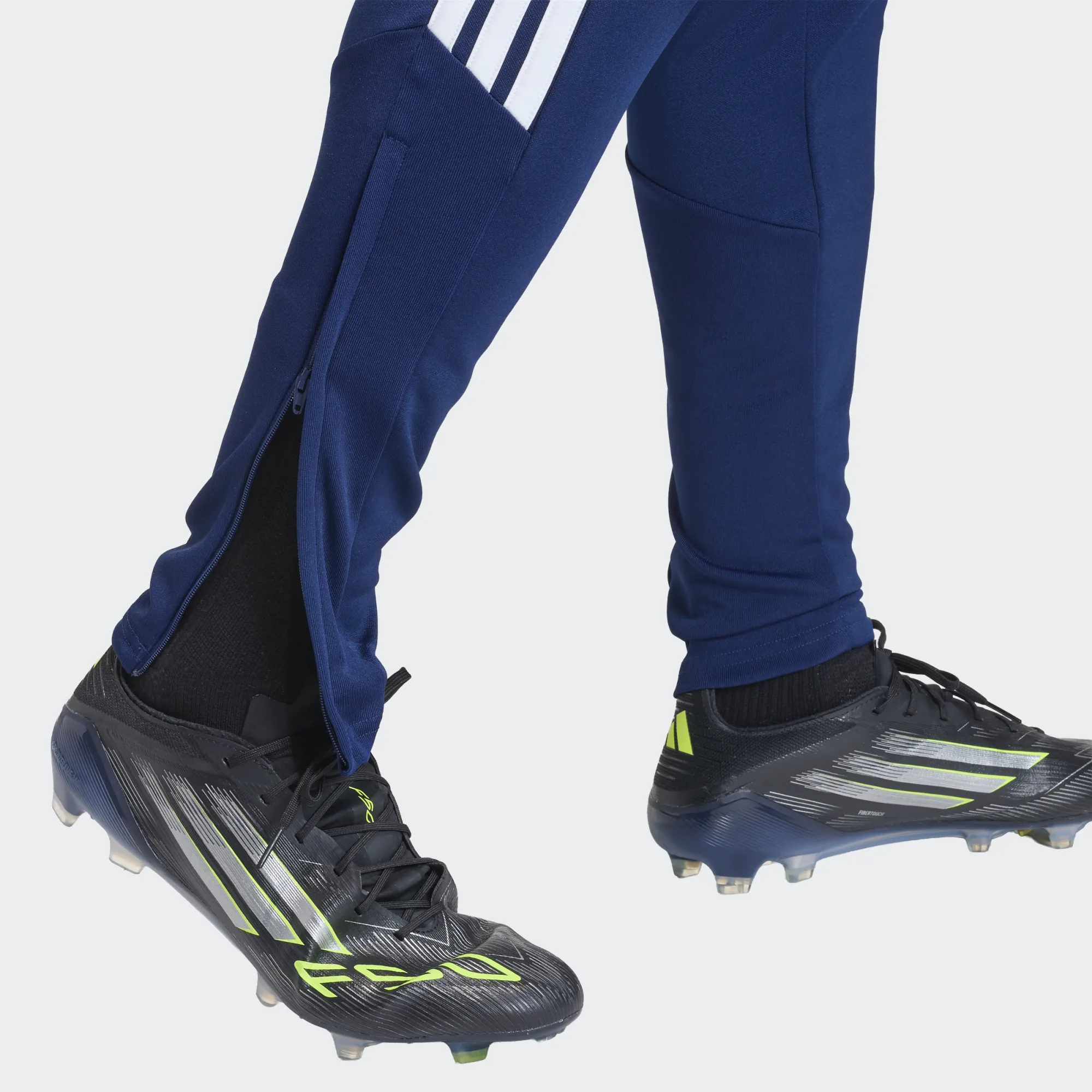Штани тренувальні Adidas Tiro 26 League Training Pants thumbnail 5